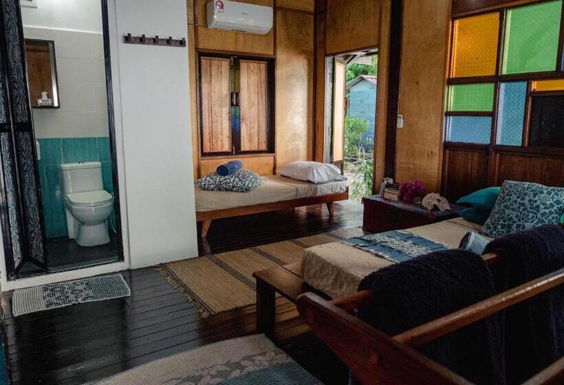 בקתה סטנדרטית, Swiss Cottage Tioman