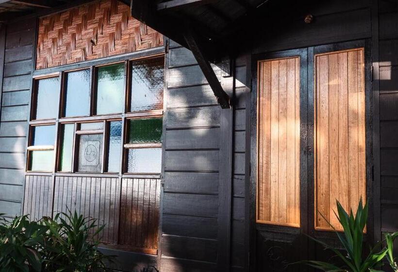 بانگلوی استاندارد, Swiss Cottage Tioman