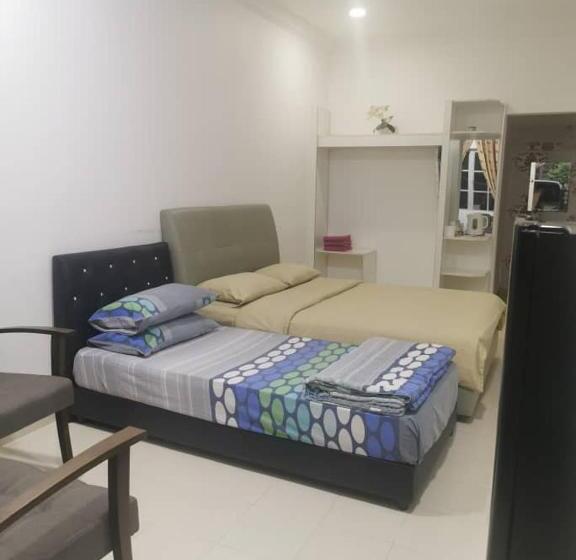 غرفة ديلوكس ثلاثية, The Sofea Inn Transit Room Airport Kota Bharu