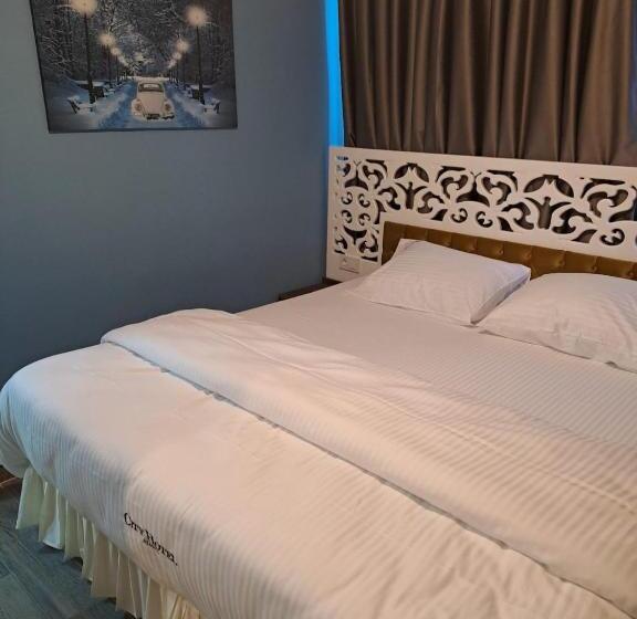 اتاق استاندارد, Evland City Suit