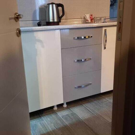 اتاق استاندارد, Evland City Suit