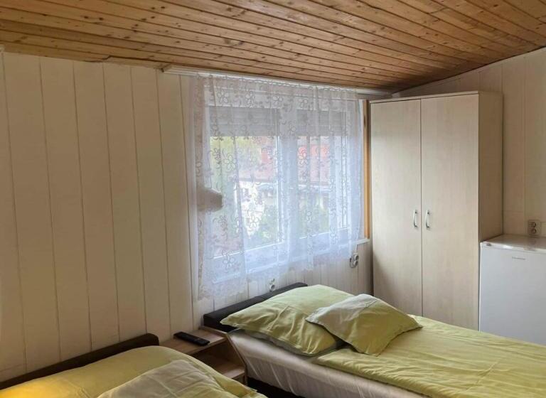 Номер Стандарт Трехместный, Lenzl S Panzió