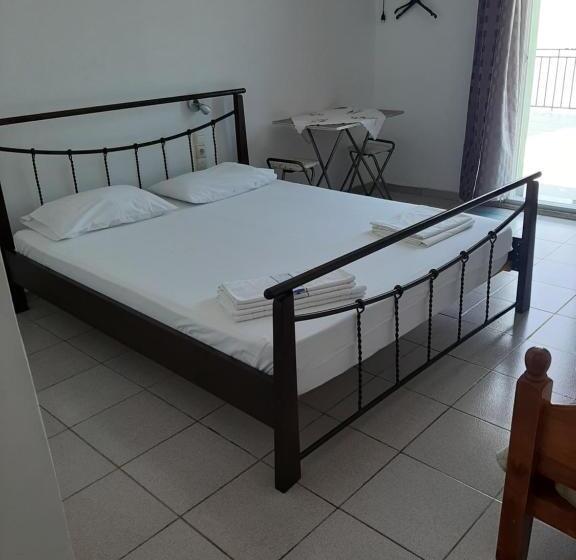 חדר משפחתי נוף לים, Valentina Rooms