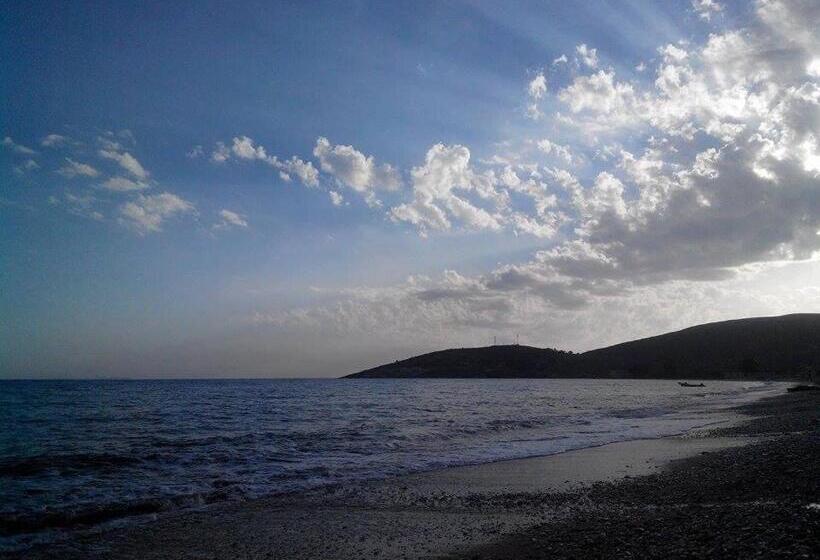 חדר משפחתי נוף לים, Valentina Rooms