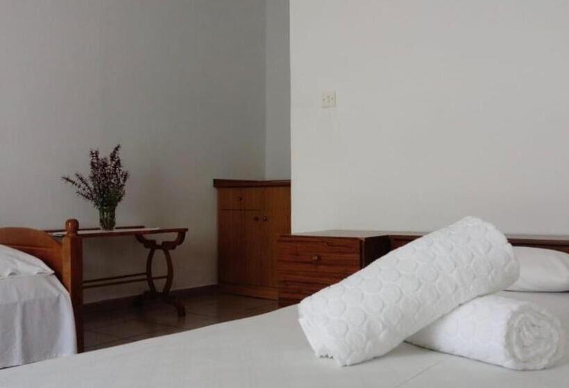 חדר משפחתי נוף לים, Valentina Rooms