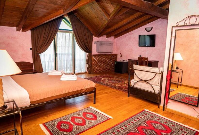 Трехместный Номер Deluxe, Agrovillage