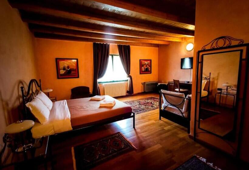 חדר דלוקס, Agrovillage