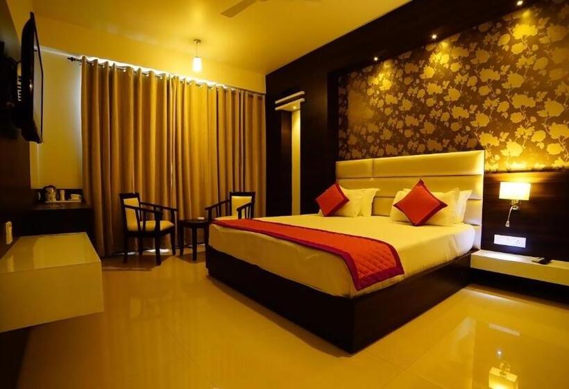 غرفة ديلوكس, Love Kush