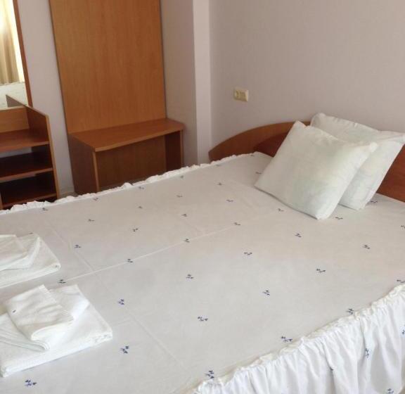Quarto Estandar com Sacada, Guest House Sng