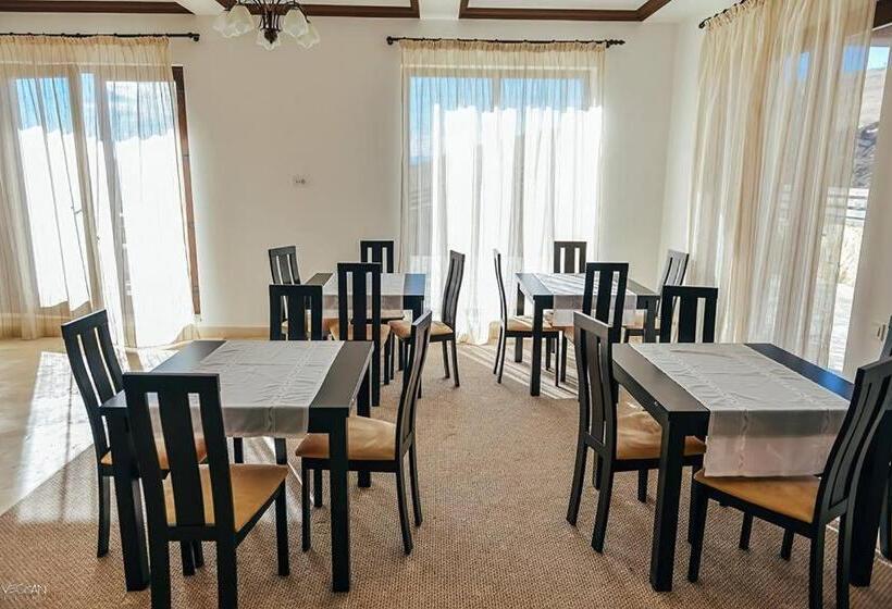 Вилла с 1 спальней и бассейном, Pensiunea Amurg