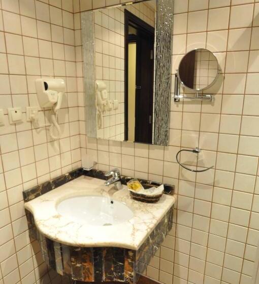 Familien Suite, فندق قصر العطلات Qaser Alotlat