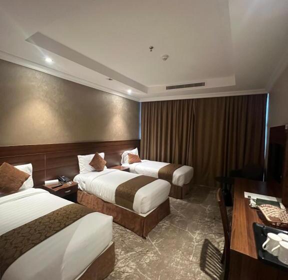 Basis 3-Bett-Zimmer, فندق قصر العطلات Qaser Alotlat