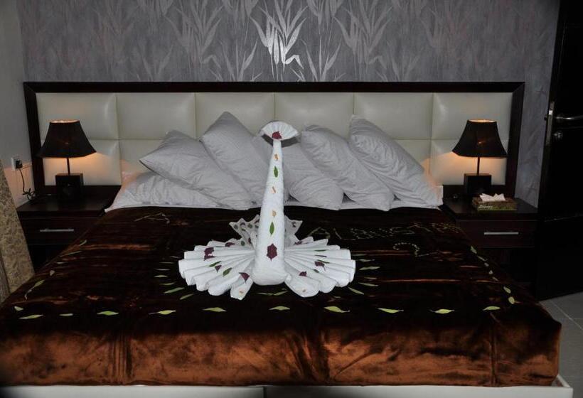 Люкс Кровать Кинг, Al Bustan Crown Hotel 2