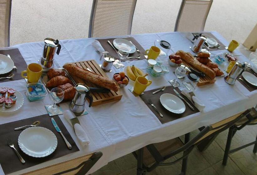 キングサイズベッドのスタンダードルーム, Ursuslodge