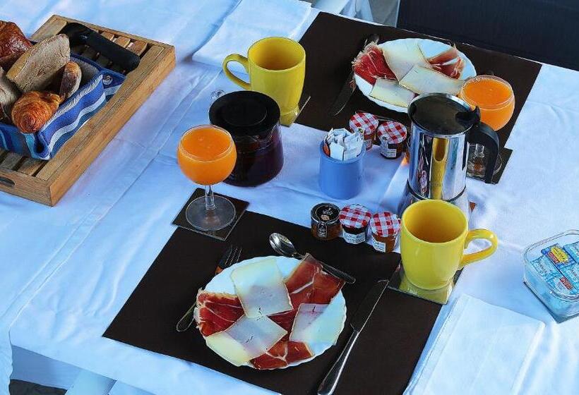 キングサイズベッドのスタンダードルーム, Ursuslodge