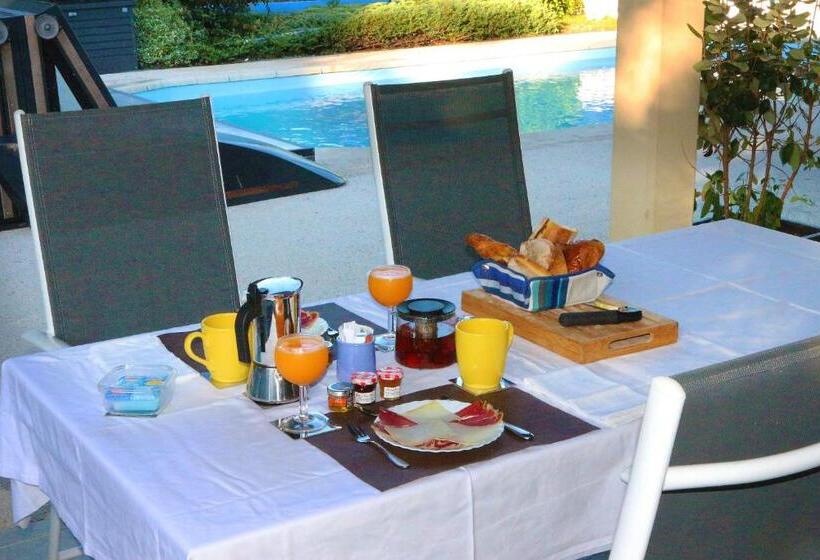 キングサイズベッドのデラックスルーム, Ursuslodge