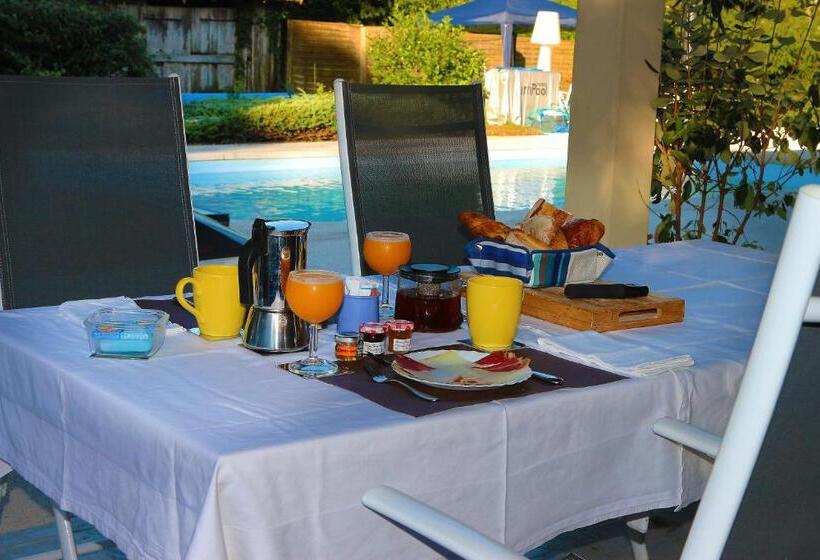 キングサイズベッドのデラックスルーム, Ursuslodge