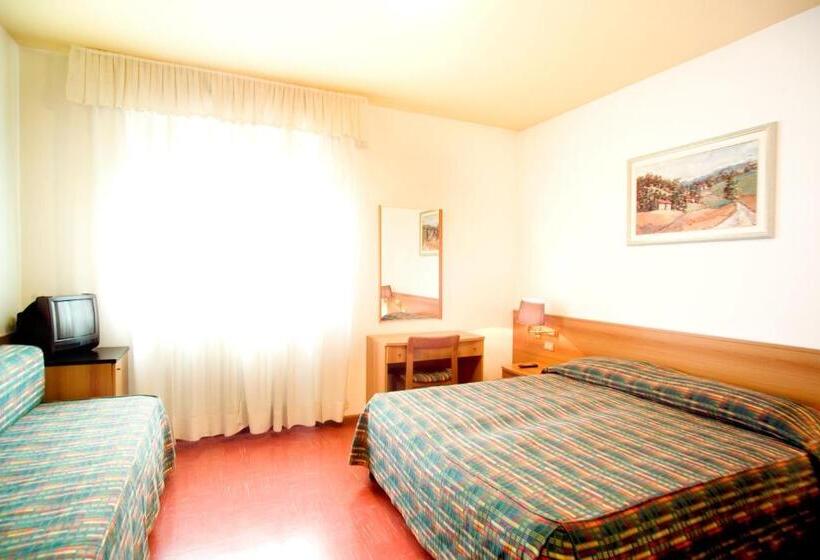 スタンダードトリプルルーム, Dante