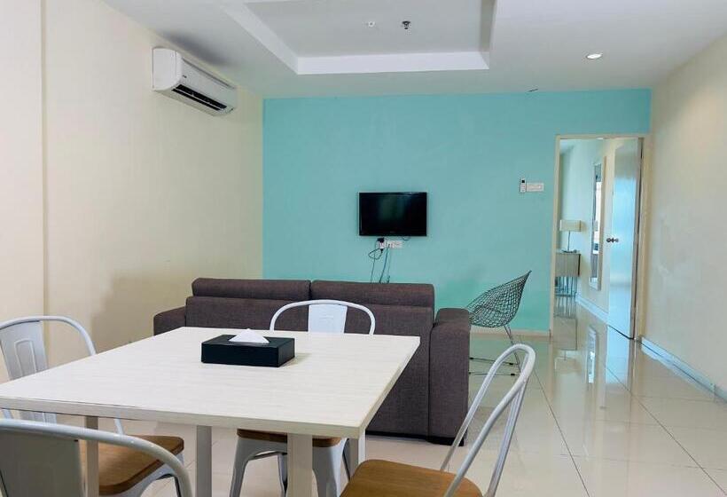 سوییت لوکس, Marina Island Pangkor Resort &