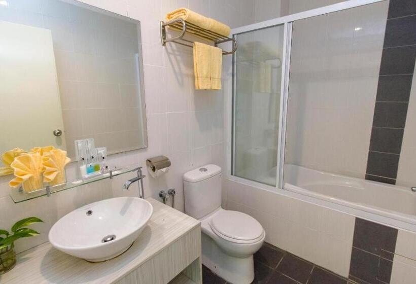 جناح, Marina Island Pangkor Resort &