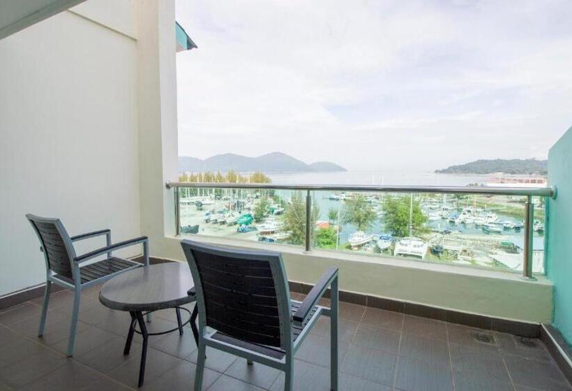 جناح, Marina Island Pangkor Resort &
