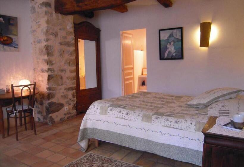 غرفة أساسية ثلاثية, Maison D Hôtes La Honas