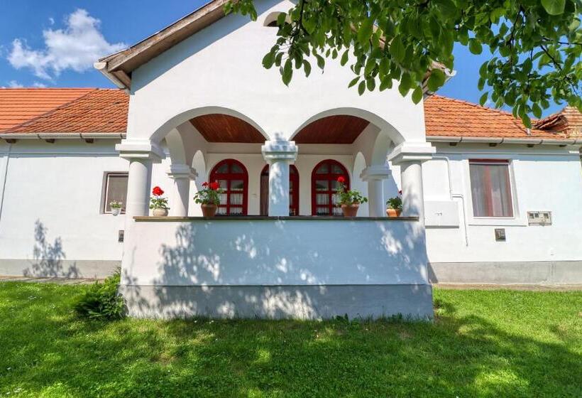 شقة غرفتين نوم مزودة بتراس, Napfény Vendégház