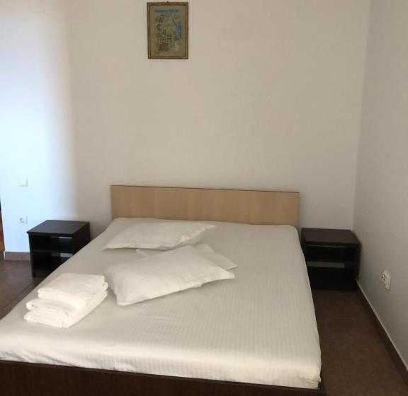 Quarto Triplo Standard com Balcão, Vila Orient 2