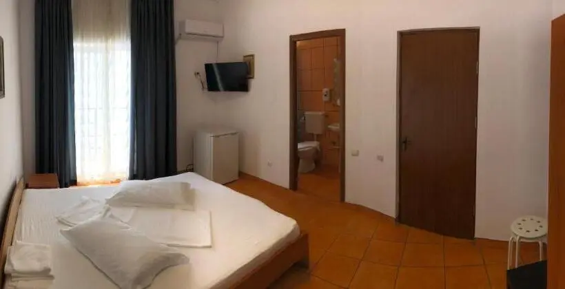 Cameră Standard, Vila Orient 2