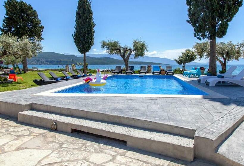 דירת חדר נוף לים, Agni Suites