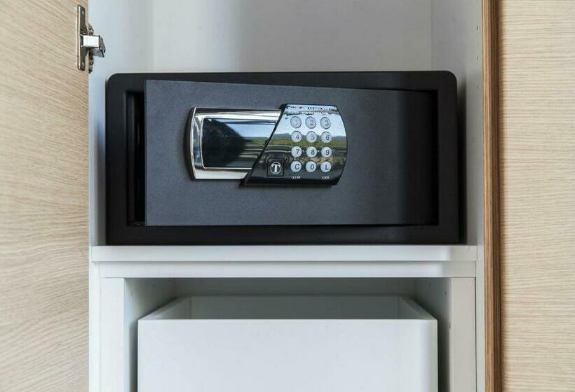 דירת חדר נוף לים, Agni Suites