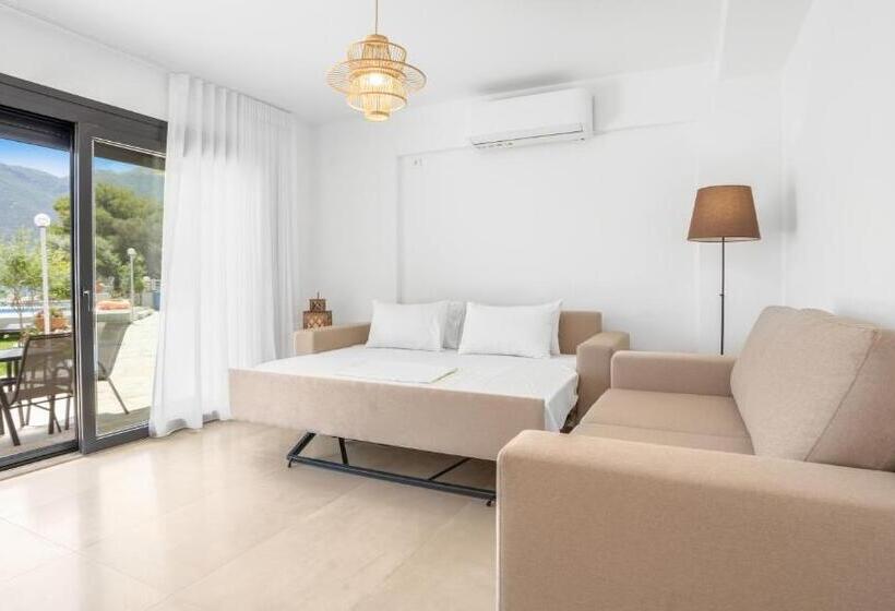 סוויטה דלוקס, Agni Suites