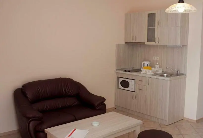 バルコニー付きスタンダードステューディオ, Apartment Tourist Complex Rose Village