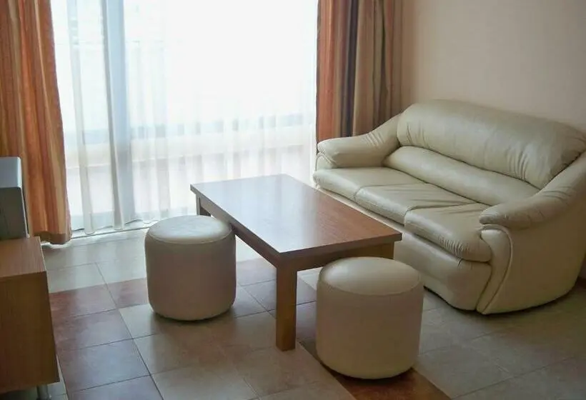 バルコニー付き１ベッドルームアパートメント, Apartment Tourist Complex Rose Village