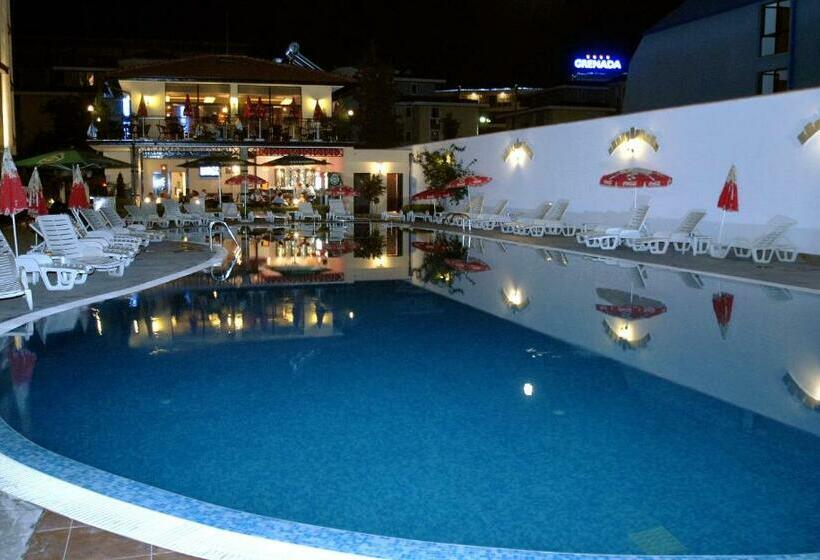 발코니가 있는 2 베드룸 아파트, Apartment Tourist Complex Rose Village