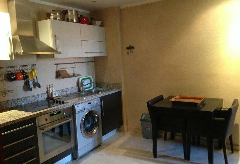 1 Bedroom Apartment with Terrace, Appartement Gueliz Liberté Marrakech