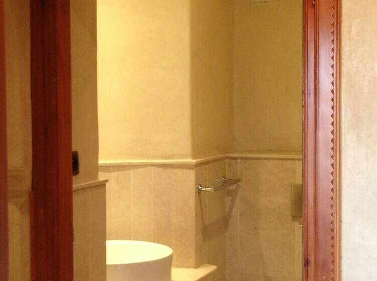 1 Bedroom Apartment with Terrace, Appartement Gueliz Liberté Marrakech