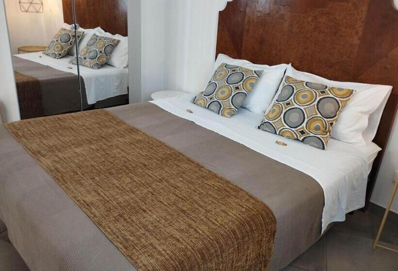 غرفة قياسية, Anita & Garibaldi