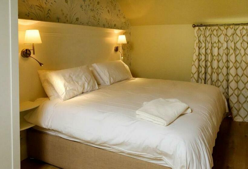 패밀리 룸, Jacob S Well