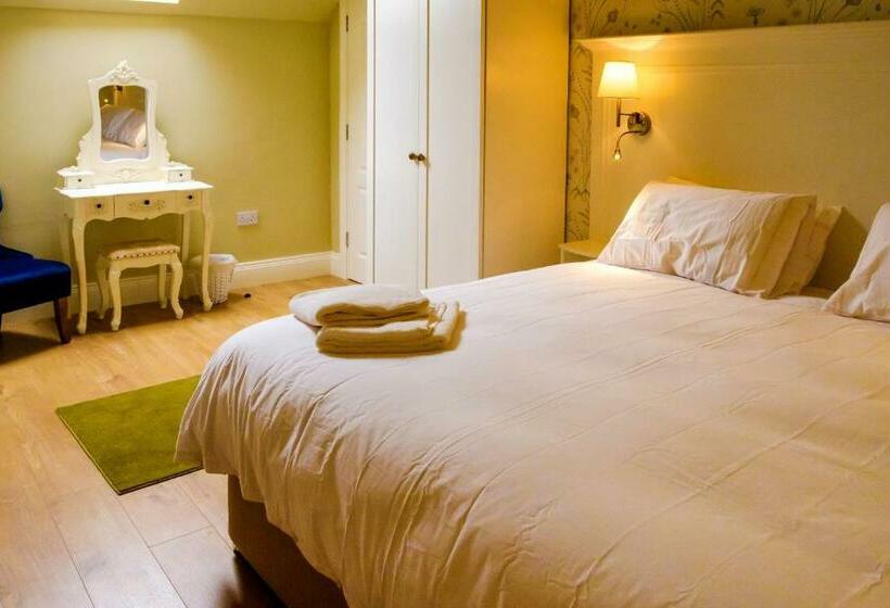 패밀리 룸, Jacob S Well