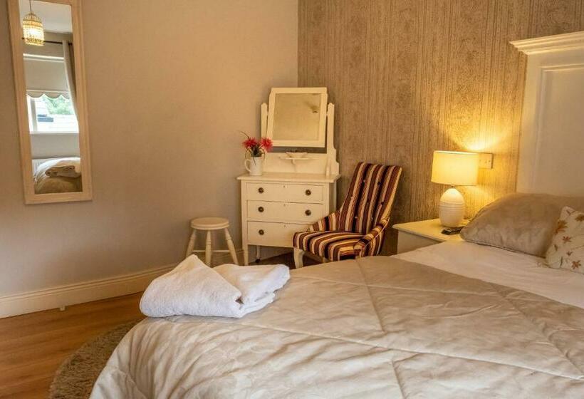 스탠다드 룸, Jacob S Well