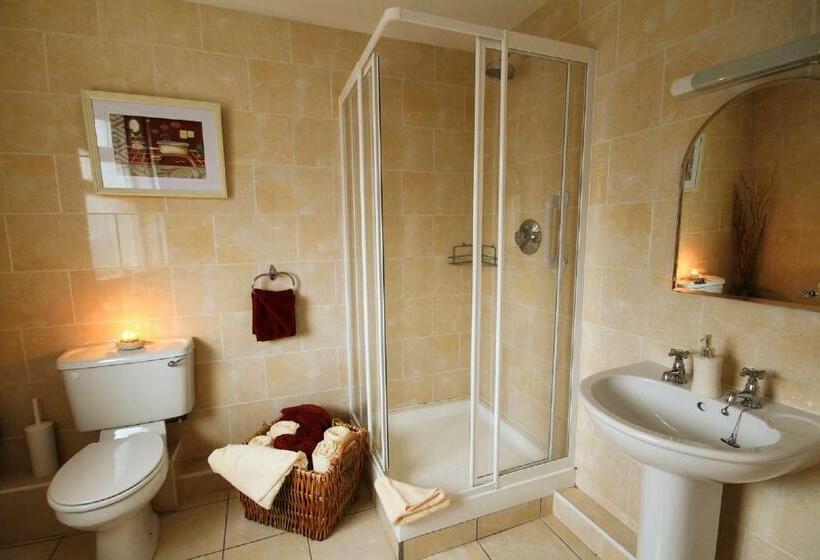 스탠다드 트리플 룸, Jacob S Well