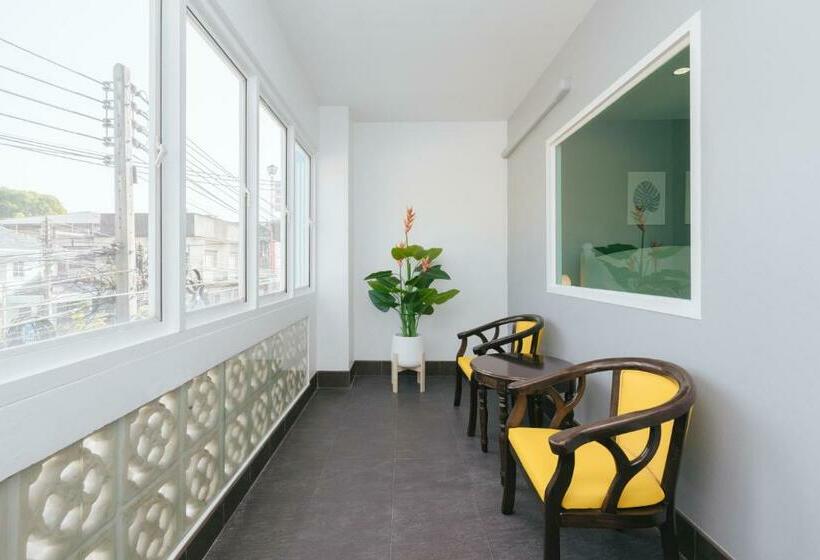 Deluxe-huone, Baan Sutra Guesthouse
