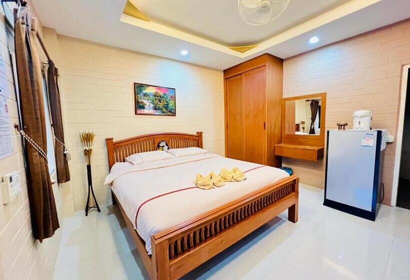 스탠다드 룸, Benwadee Resort Pattaya