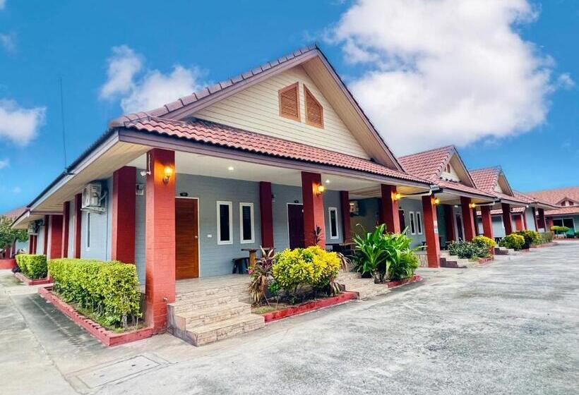 اتاق استاندارد, Benwadee Resort Pattaya