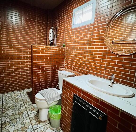 이코노미 룸, Benwadee Resort Pattaya