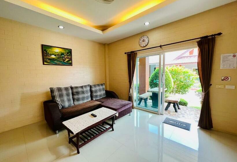 스위트, Benwadee Resort Pattaya