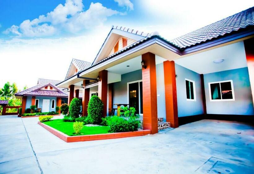 스위트, Benwadee Resort Pattaya