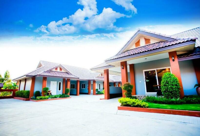 스위트, Benwadee Resort Pattaya