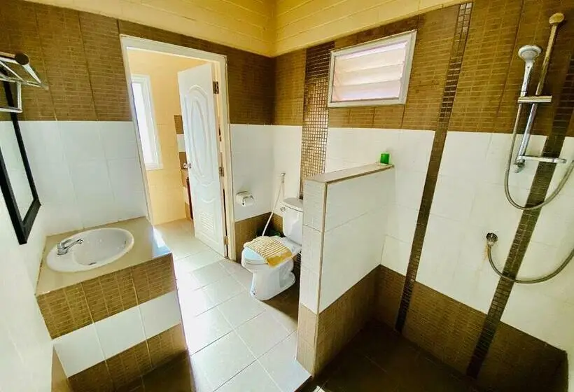 スタンダードルーム, Benwadee Resort Pattaya